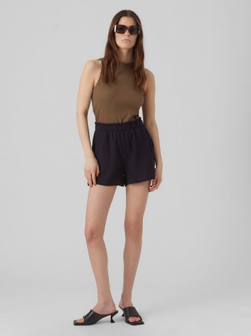 Vero Moda Shorts in Schwarz