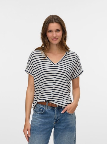 Vero Moda Shirt in Creme