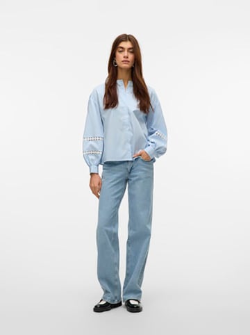 Vero Moda Bluzka w kolorze błękitnym