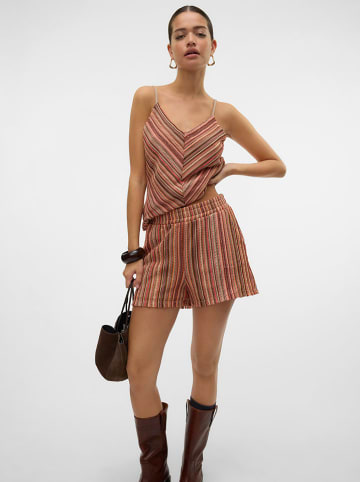 Vero Moda Shorts in Beige/ Bunt