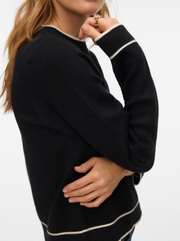 Vero Moda Sweter w kolorze czarnym