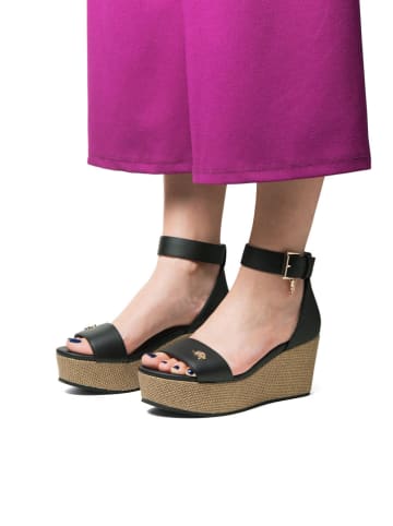 U.S. Polo Assn. Sandały w kolorze czarnym na koturnie