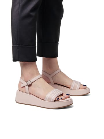 U.S. Polo Assn. Sandały w kolorze beżowym na koturnie