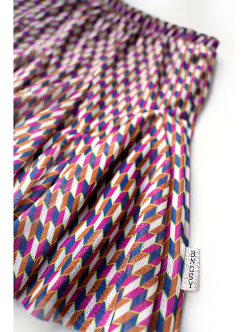 B.Nosy Rock in Pink/ Bunt