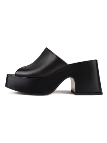 loft37 Skórzane klapki w kolorze czarnym