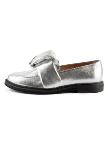 loft37 Skórzane mokasyny "Cross The Line" w kolorze srebrnym