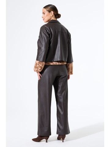 Garcia Tusssenjas bruin