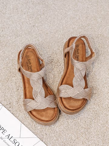 Sixth Sens Sandały w kolorze złotym na koturnie