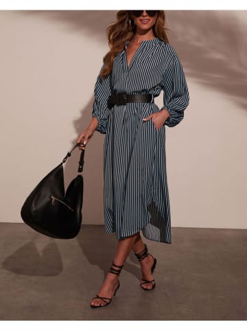 Milan Kiss Kleid in Hellblau