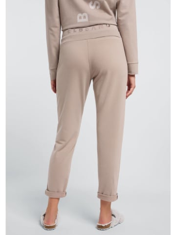 ELBSAND Spodnie dresowe "Brinja" w kolorze beżowym