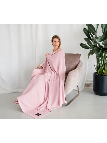 Lullalove Kocyk w kolorze jasnoróżowym