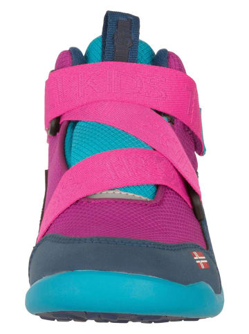 Trollkids Buty zimowe "Nordfjord" w kolorze różowym do chodzenia na boso