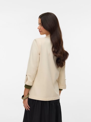 Vero Moda Blezer w kolorze kremowym