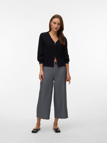 Vero Moda Caprihose in Grau