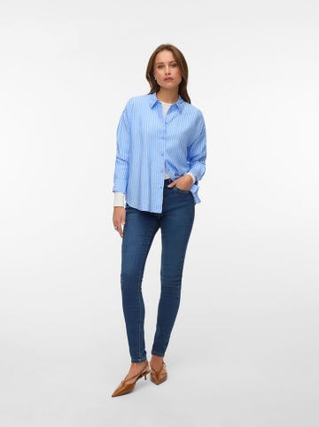 Vero Moda Koszula w kolorze błękitnym