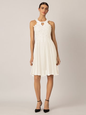 APART Kleid in Weiß