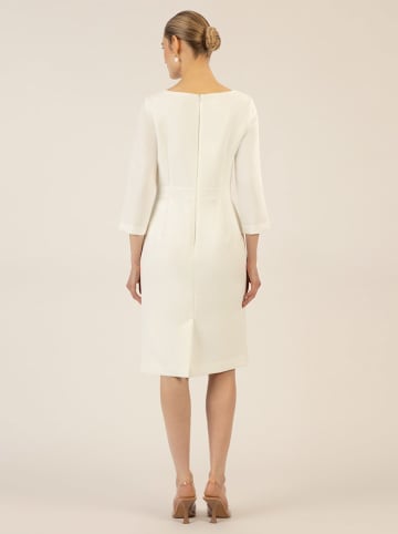 APART Kleid in Weiß