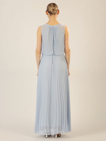 APART Sukienka w kolorze błękitnym