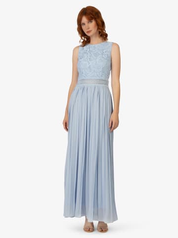 APART Sukienka w kolorze błękitnym