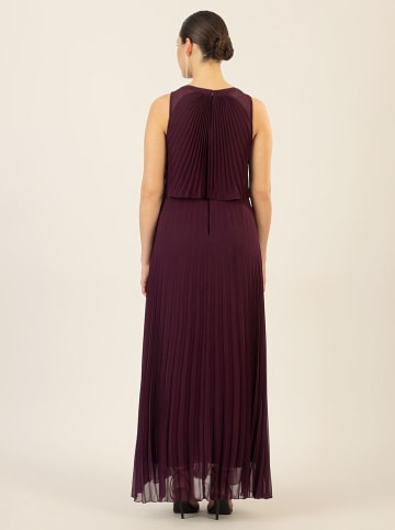 APART Plisseekleid in Aubergine