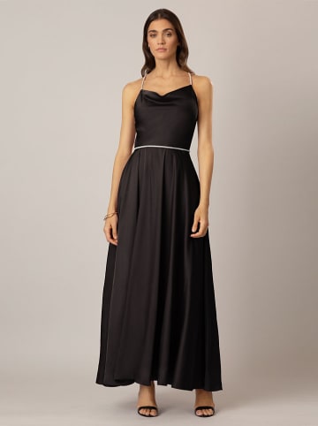 APART Kleid in Schwarz