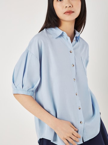 Apricot Blouse lichtblauw