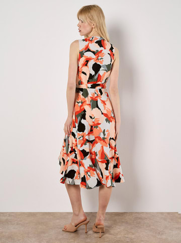 Apricot Kleid in Bunt
