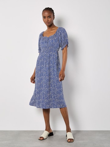 Apricot Kleid in Blau