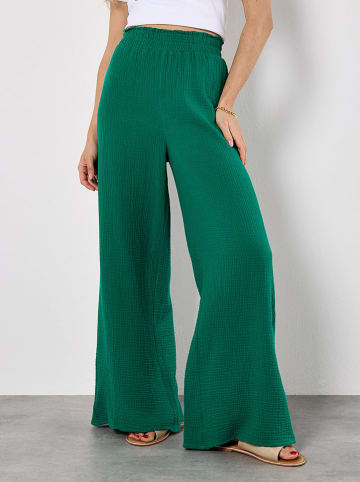 Apricot Hose in Grün