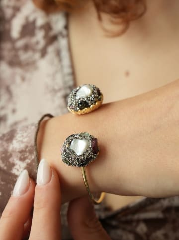 L'Atelier de Gaia Vergold. Armspange mit Perlen und Edelsteinen