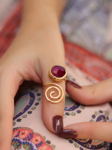 L'Atelier de Gaia Vergold. Ring mit Edelstein