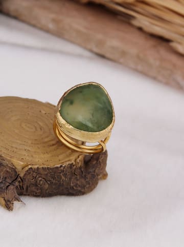 L'Atelier de Gaia Pozłacany pierścionek z prehnitem