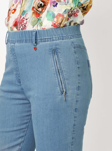 Relaxed by TONI Dżinsy - Slim fit - w kolorze błękitnym