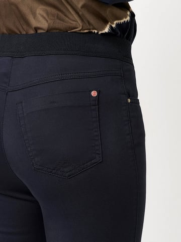 Relaxed by TONI Hose in Dunkelblau