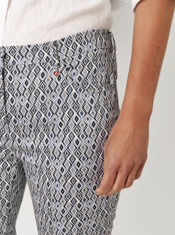 Relaxed by TONI Broek wit/donkerblauw