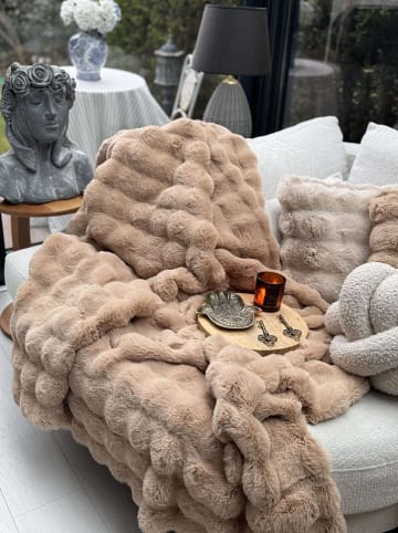 Elizabed Pled w kolorze beżowym