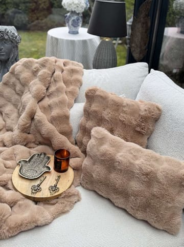 Elizabed Pled w kolorze beżowym