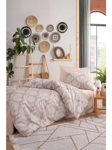 Elizabed Beddengoedset lichtbruin