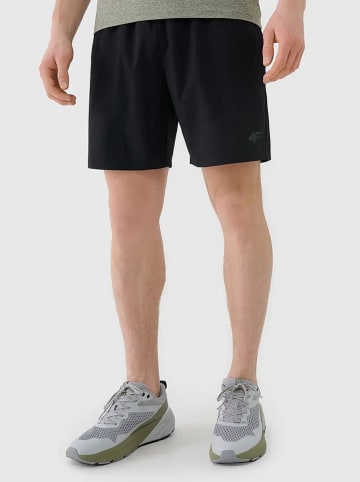4F Trainingsshorts in Schwarz