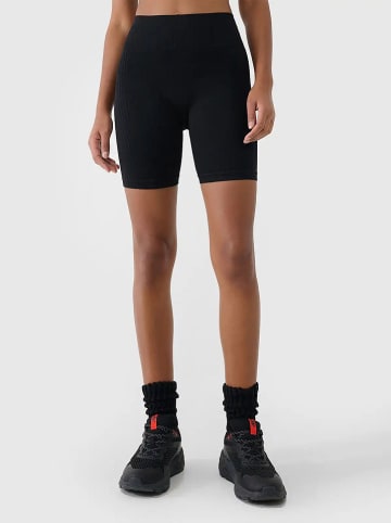 4F Szorty sportowe w kolorze czarnym