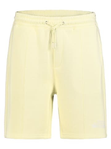 Sublevel Sweatshort geel