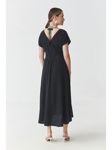 TATUUM Sukienka "Tabita" w kolorze granatowym