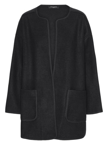 Ilse Jacobsen Tusssenjas zwart