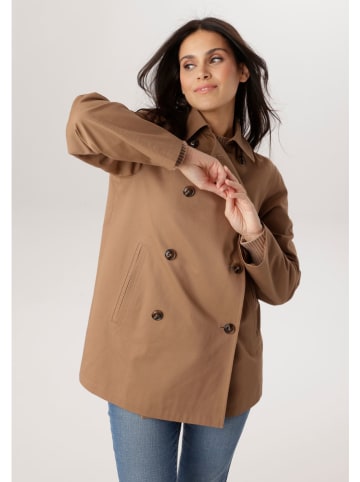Aniston Trenchcoat in Camel