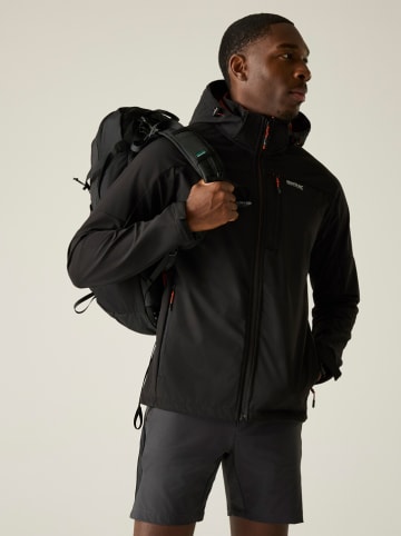 Regatta Softshelljacke "Arana" in Schwarz