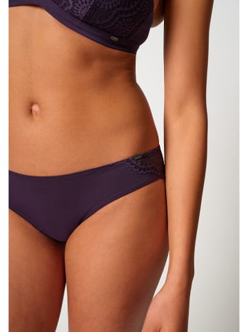 Skiny Slip in Aubergine
