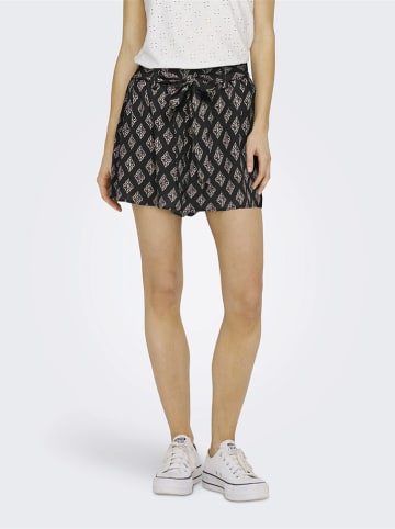ONLY Shorts in Schwarz