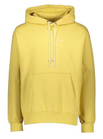 Nike Hoodie "Solo Swoosh" in Gelb