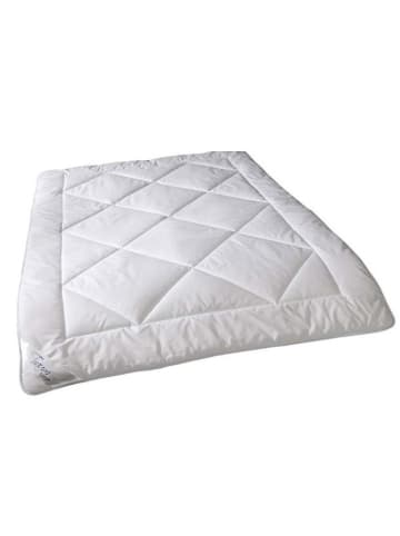 Böhmerwald Faser-Steppdecke "Ganzjahr - Normal" in Weiß