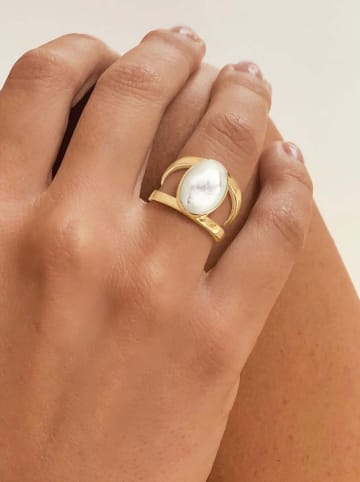 Les Favorites Pozłacany pierścionek z masą perłową